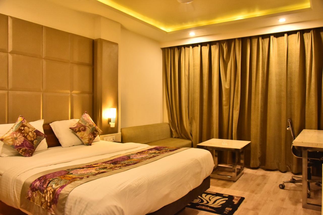 קאנפור Hotel Deep מראה חיצוני תמונה