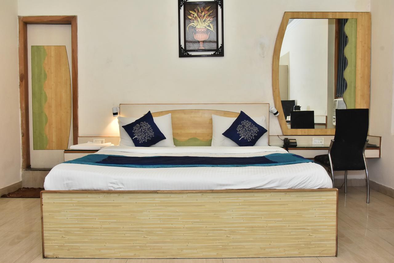 קאנפור Hotel Deep מראה חיצוני תמונה
