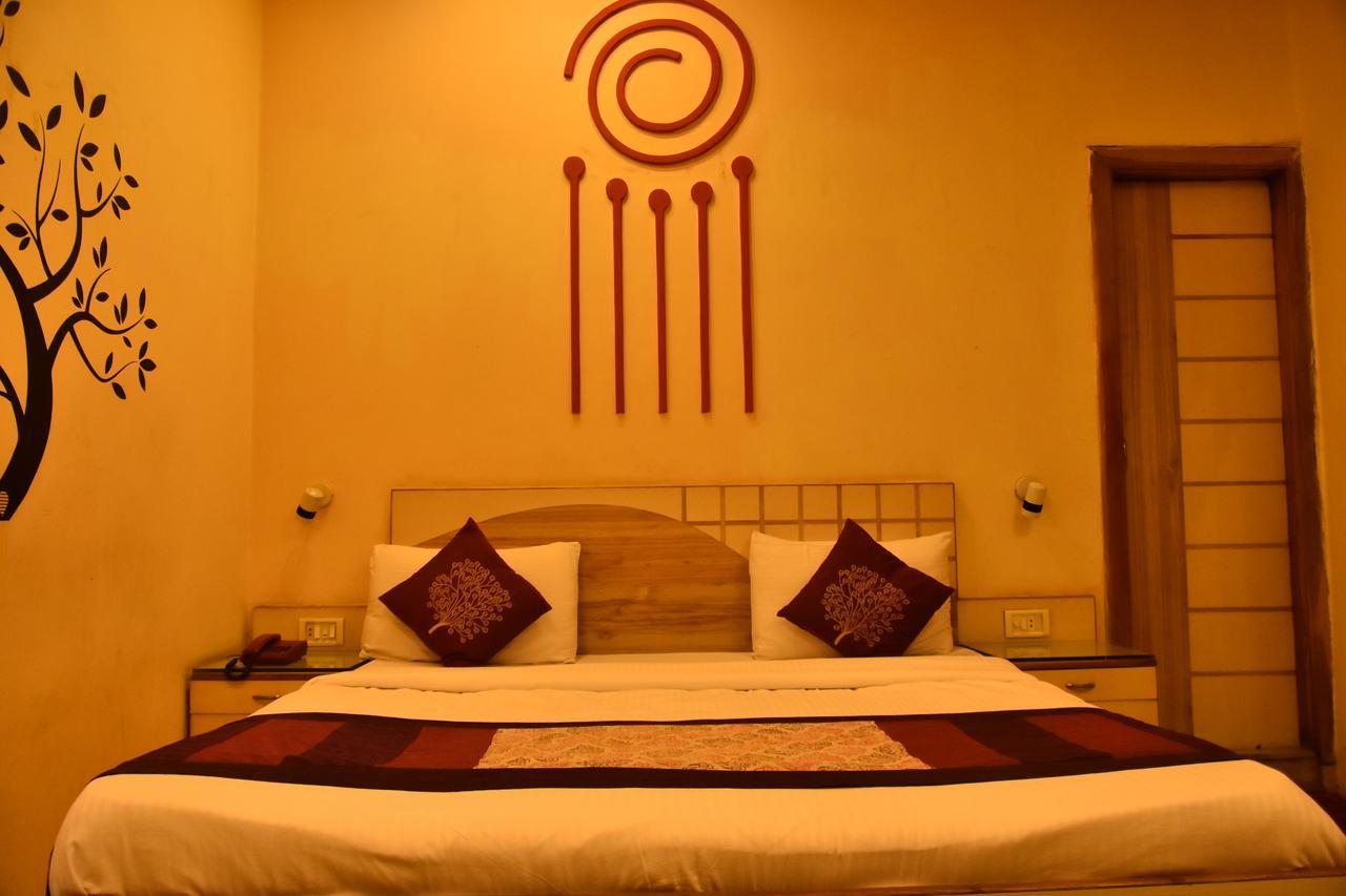 קאנפור Hotel Deep מראה חיצוני תמונה
