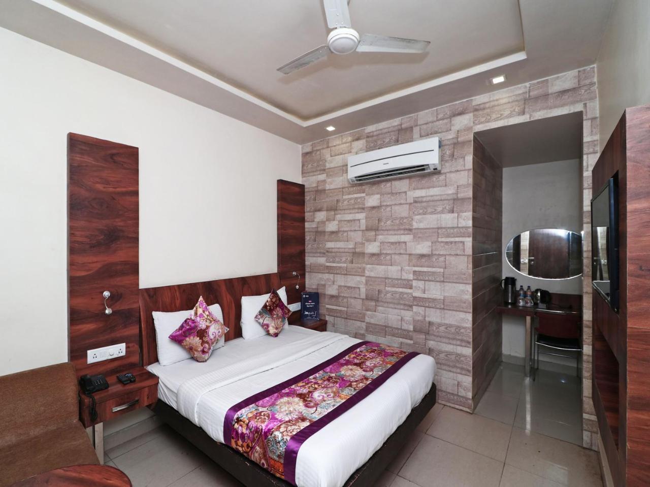 קאנפור Hotel Deep מראה חיצוני תמונה
