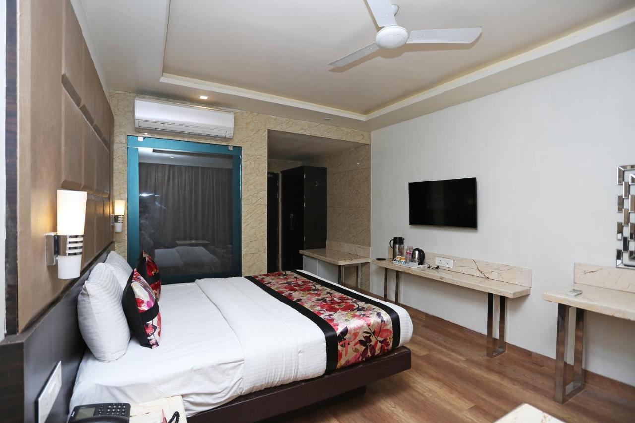 קאנפור Hotel Deep מראה חיצוני תמונה